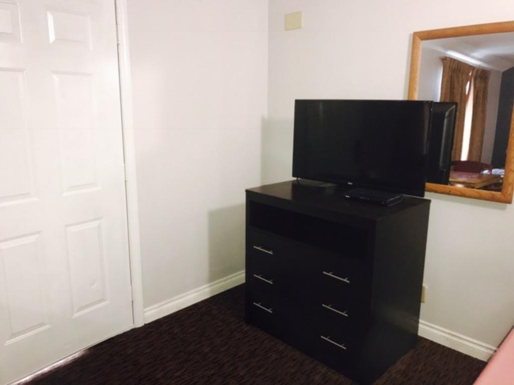 Kings Row Inn Milwaukie Exterior foto